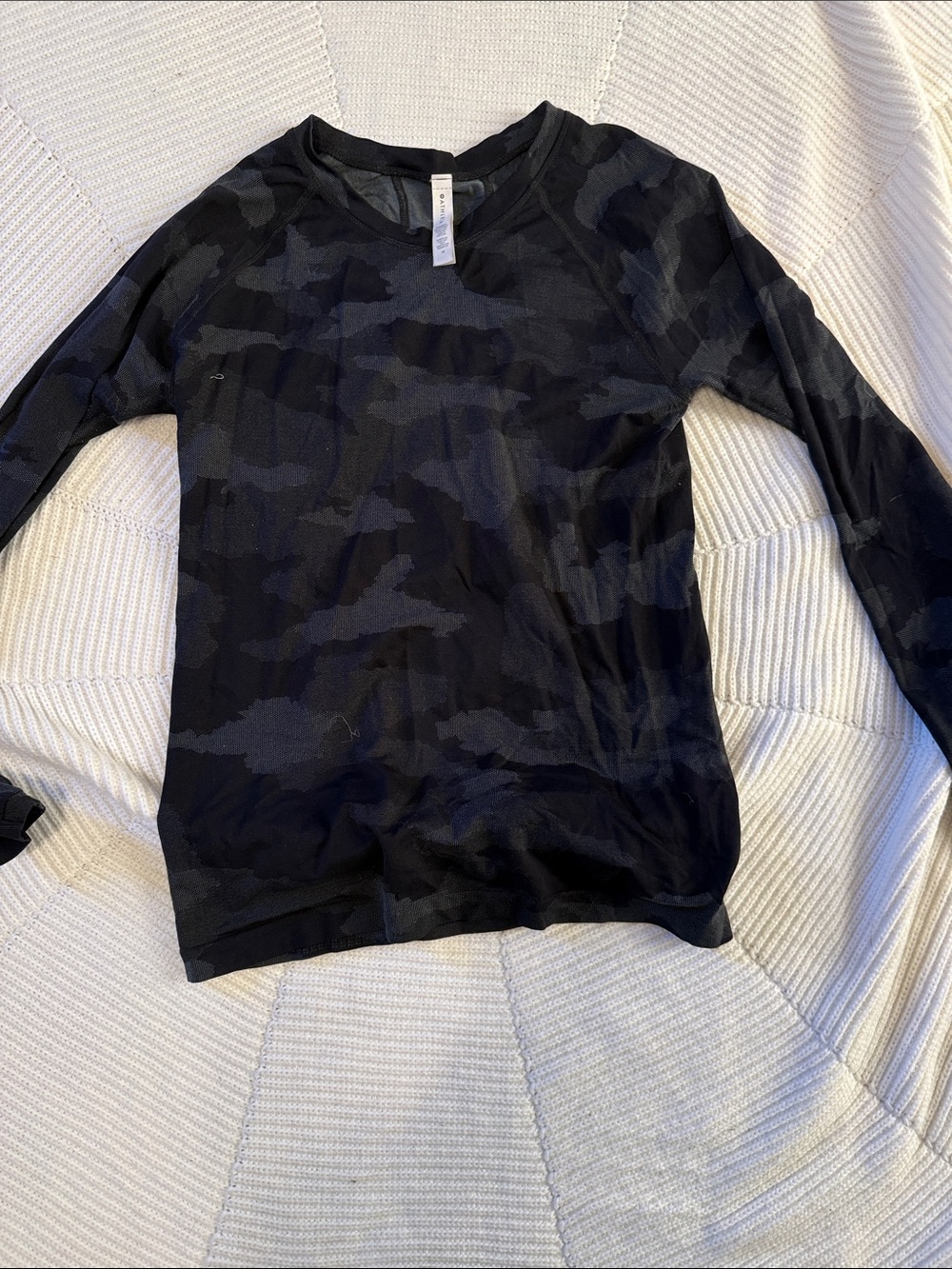 Athleta Women's Long-Sleeve Black Camo Performance Tee